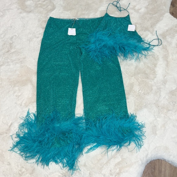 OSÉREE Lumière Feather-Trimmed Metallic Glitter Halter Top & Cropped Pants - Picture 5 of 15